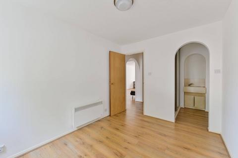 2 bedroom flat for sale, Church Lane, Tooting, London, SW17