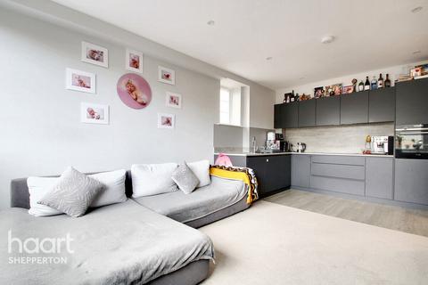 undefined, Batavia Road, Sunbury-On-Thames