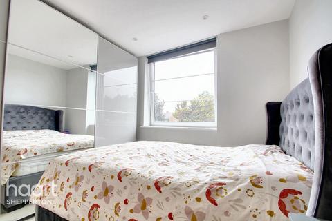 1 bedroom apartment for sale, Batavia Road, Sunbury-On-Thames