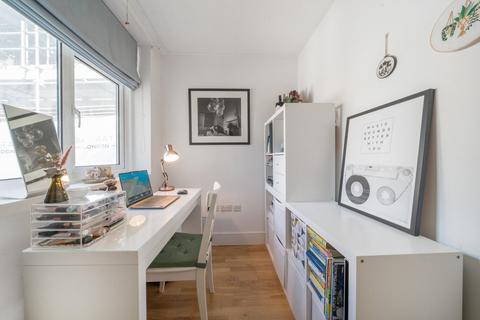 3 bedroom flat for sale, Cloister Road, Acton, London, W3