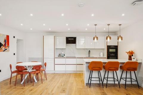 undefined, Searles Road, London, SE1