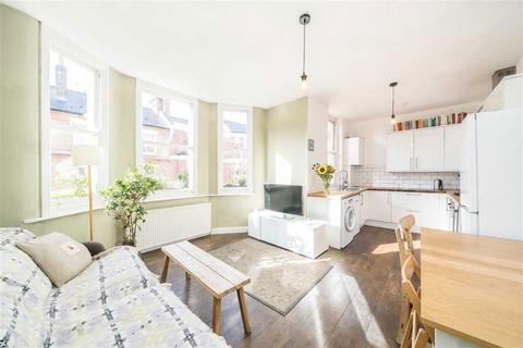 2 bedroom flat for sale, Rushcroft Road, London SW2