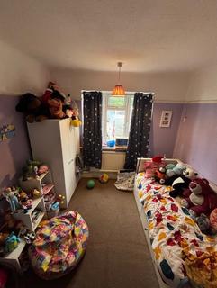 2 bedroom flat for sale, Great West Road, Isleworth TW7