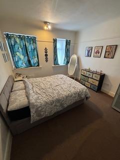 2 bedroom flat for sale, Great West Road, Isleworth TW7