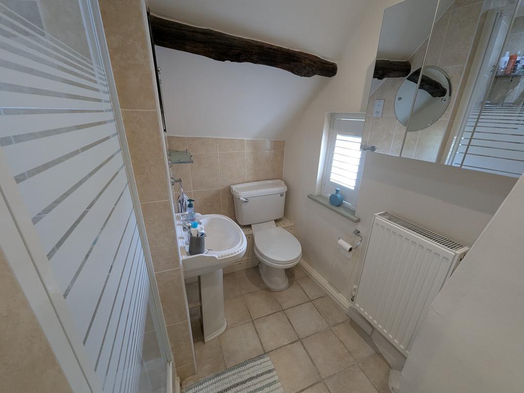Bathroom T202509031328.jpg
