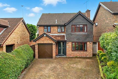 4 bedroom detached house for sale, Paget Drive, Billericay, CM12