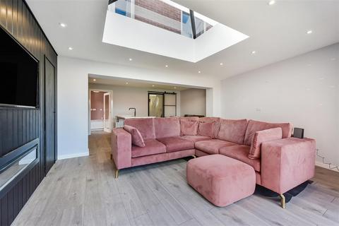 24 Eyles Road, Tidworth, SP9 7WU