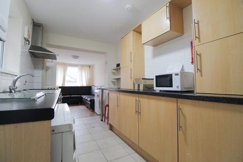 1 bedroom house to rent, King Street, Pontypridd CF37