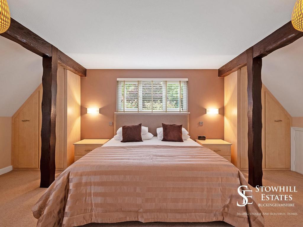 Principal bedroom