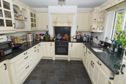 3 bedroom semi-detached house for sale, The Green, Leigh, TN11