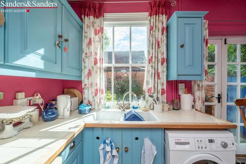 undefined, Bleachfield Street, Alcester, B49