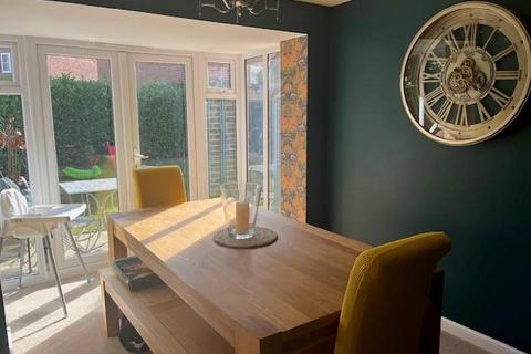 6 Bradbrook Drive, Longfield, DA3 7BF