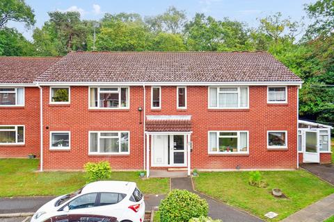 2 bedroom apartment for sale, Langtons Meadow, Farnham Common  SL2