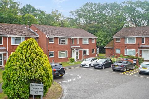 2 bedroom apartment for sale, Langtons Meadow, Farnham Common  SL2