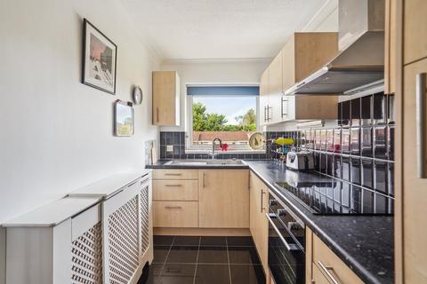 2 bedroom apartment for sale, Langtons Meadow, Farnham Common  SL2