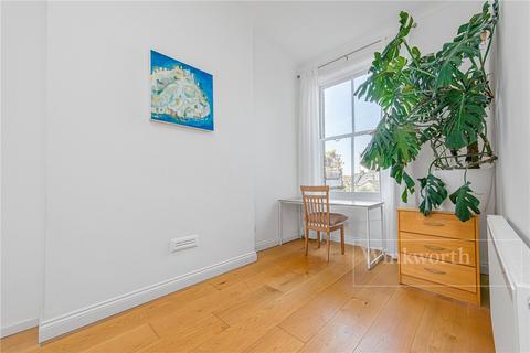 17b Callcott Road, London, NW6 7EB