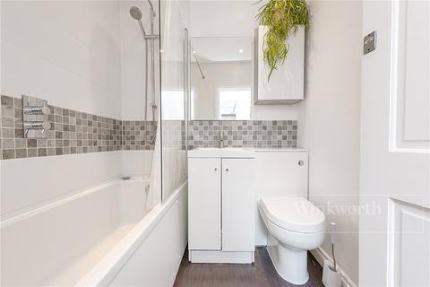 17b Callcott Road, London, NW6 7EB