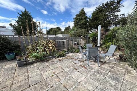 2 bedroom bungalow for sale, Holland Road, Little Clacton, Clacton-on-Sea