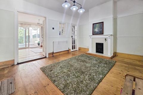 2 bedroom bungalow for sale, Holland Road, Little Clacton, Clacton-on-Sea