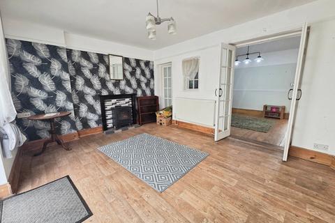 2 bedroom bungalow for sale, Holland Road, Little Clacton, Clacton-on-Sea