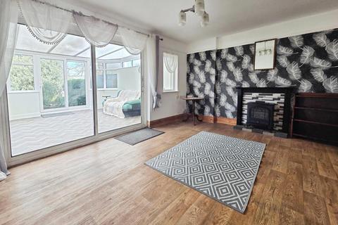 2 bedroom bungalow for sale, Holland Road, Little Clacton, Clacton-on-Sea