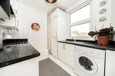 undefined, Brockley Cross, London SE4