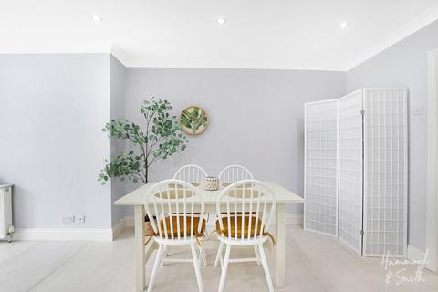 19a Church Hill, Epping, CM16 4RA