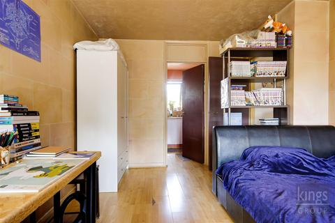 1 bedroom flat for sale, Tysoe Avenue, Enfield