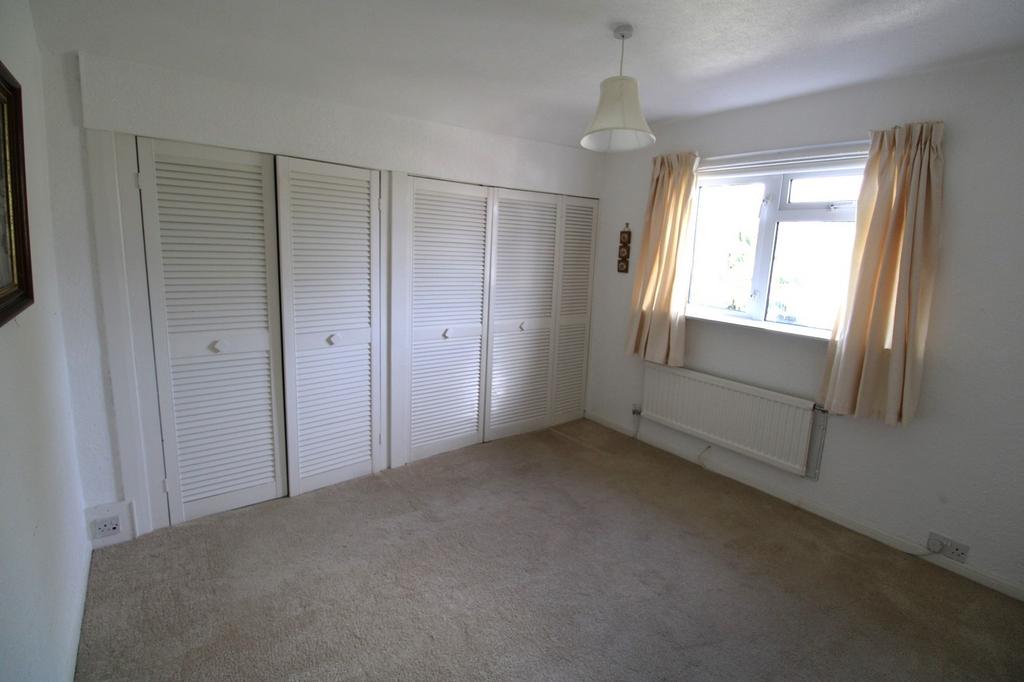 Bedroom 2/Dining Room