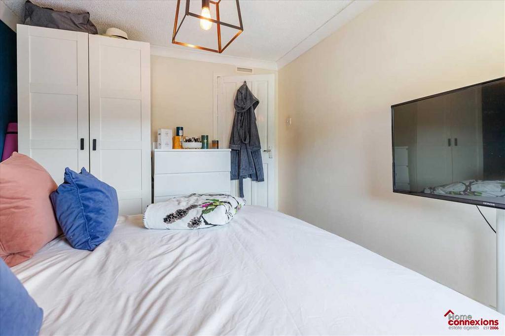 Bedroom One (2)
