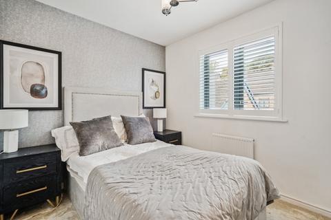 11 Deblin Drive, Uxbridge, UB10 0GF