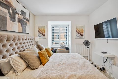 11 Deblin Drive, Uxbridge, UB10 0GF