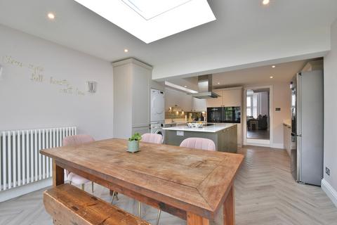 11 Bromley Crescent, Bromley, BR2 0HA