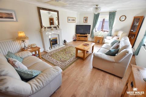 3 bedroom link detached house for sale, The Gables, Hundleton, Pembroke