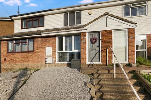 2 bedroom terraced house for sale, Nightingale Close, Rainham,