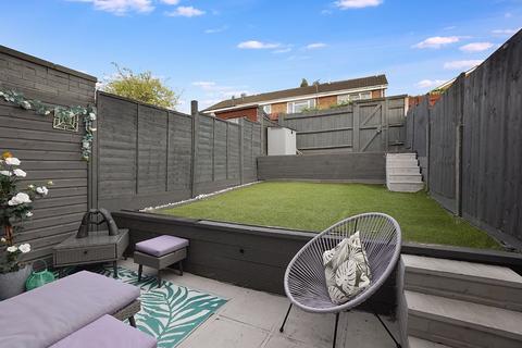 2 bedroom terraced house for sale, Nightingale Close, Rainham,