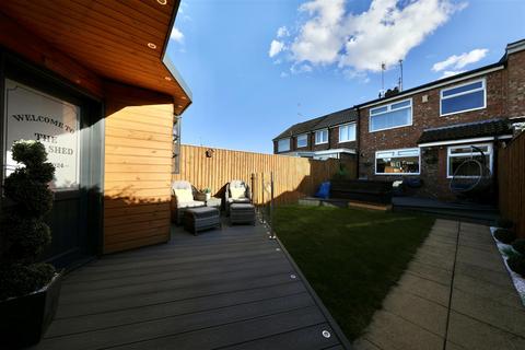 6 Camborne Grove, Hull, HU8 8HX