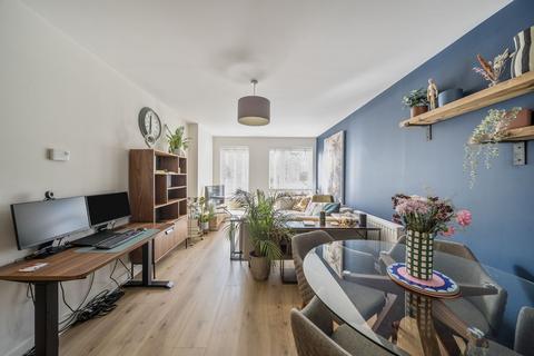 1 bedroom flat for sale, Chronicle Avenue, Globe Court, NW9