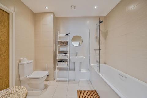1 bedroom flat for sale, Chronicle Avenue, Globe Court, NW9