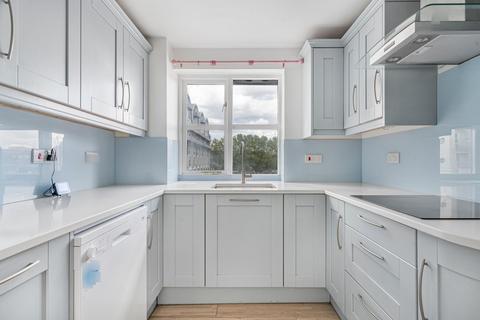 2 bedroom apartment to rent, Transom Close, London, SE16