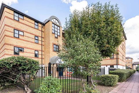 2 bedroom apartment to rent, Transom Close, London, SE16