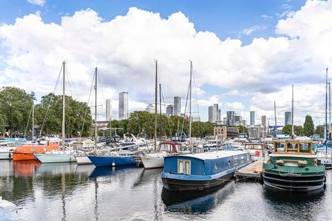 2 bedroom apartment to rent, Transom Close, London, SE16