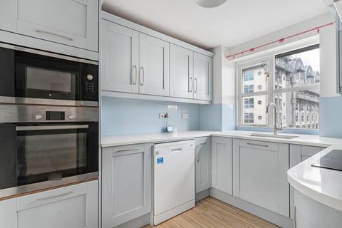 2 bedroom apartment to rent, Transom Close, London, SE16