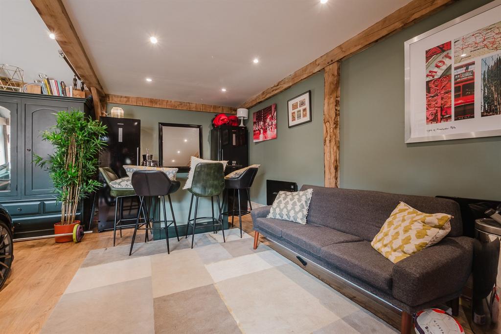 Detached Garage