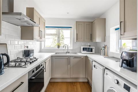 undefined, Master Close, Oxted