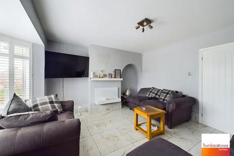3 bedroom semi-detached house for sale, The Horsehoe, Oldbury