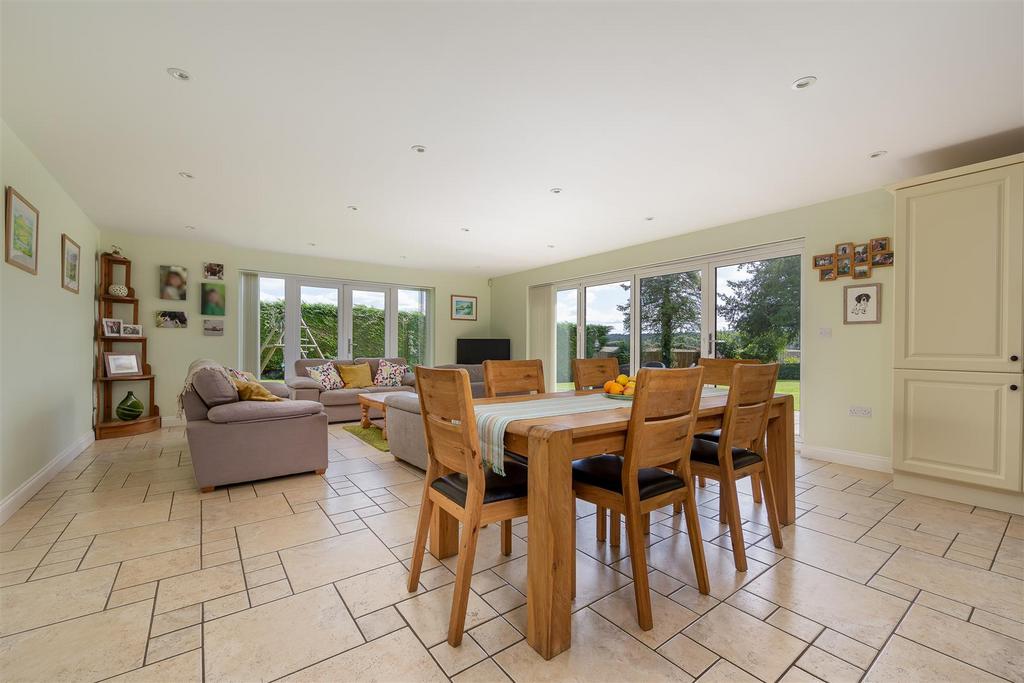 Manor Farmhouse Popham SO21 3 BJ-23 (1).jpg