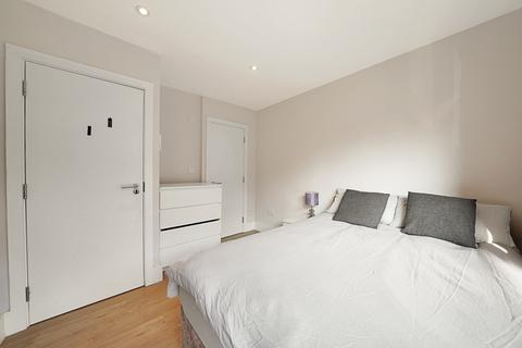 Studio to rent, Lithos Road, London NW3