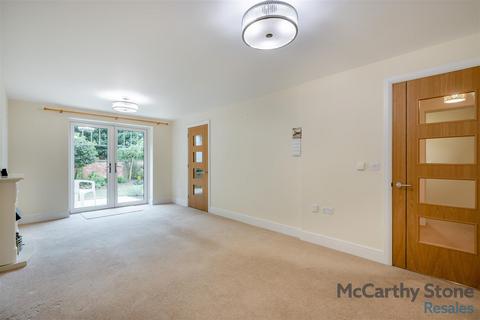 1 bedroom apartment for sale, Wolsey Court, Knighton Park Road, Leicester