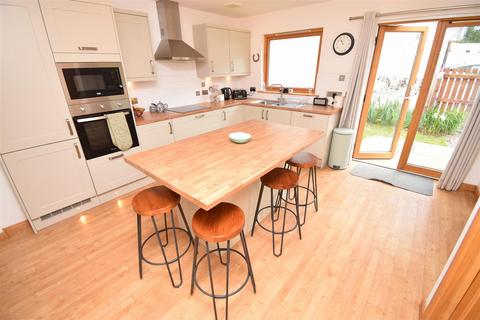 35 Wards Drive, Muir Of Ord, IV6 7PX